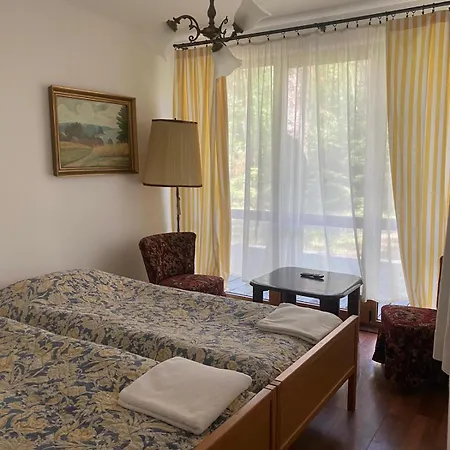 게스트하우스 Kanu Club - Osrodek Wypoczynkowy Nowy Zyzdroj