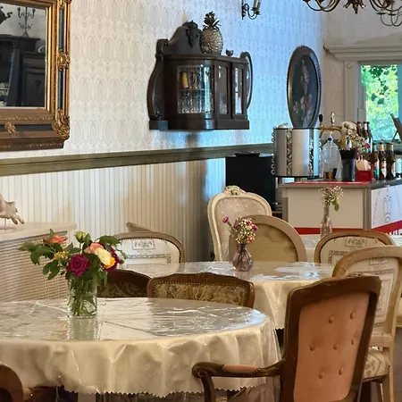 Kanu Club - Osrodek Wypoczynkowy Konukevi 4*